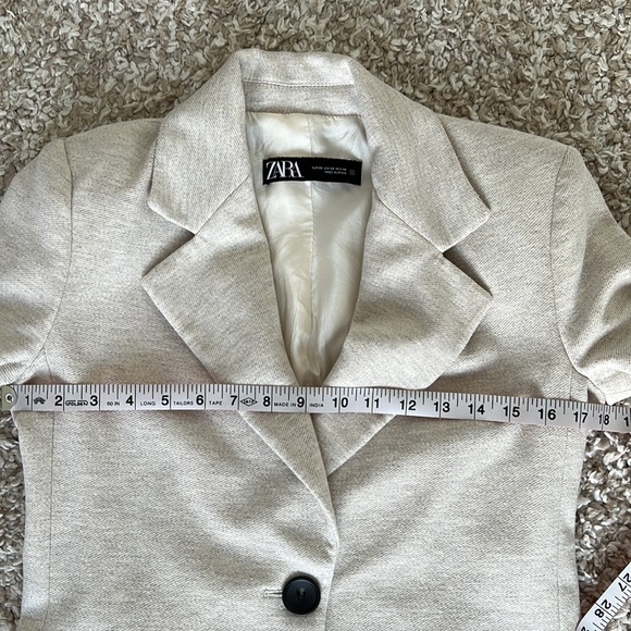 Zara Beige Overcoat Lapels, Two Black Buttons, Two Pockets Shoulder Pads Sz XS - Picture 7 of 8